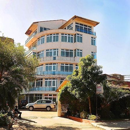 Dimitri Hotel Адис Абеба Екстериор снимка
