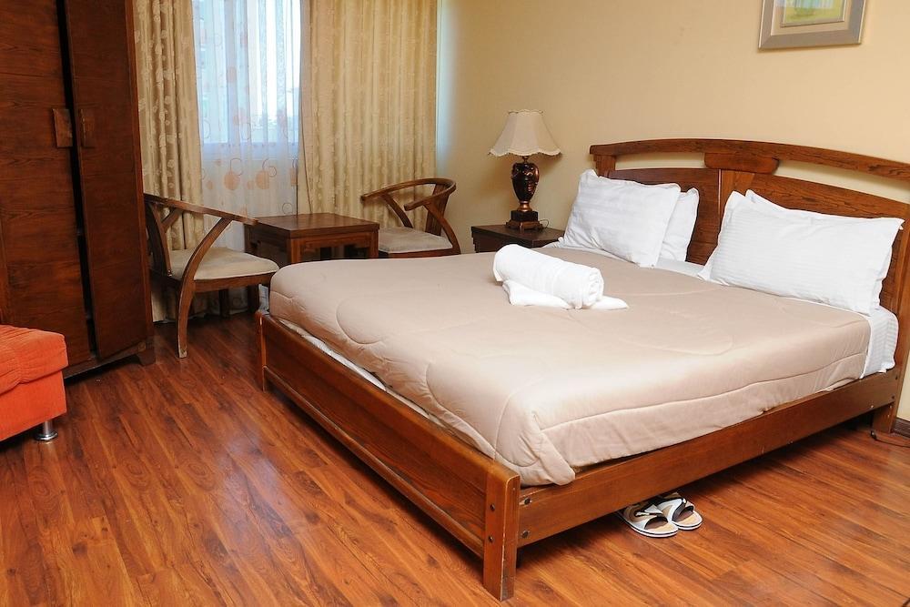 Dimitri Hotel Адис Абеба Екстериор снимка